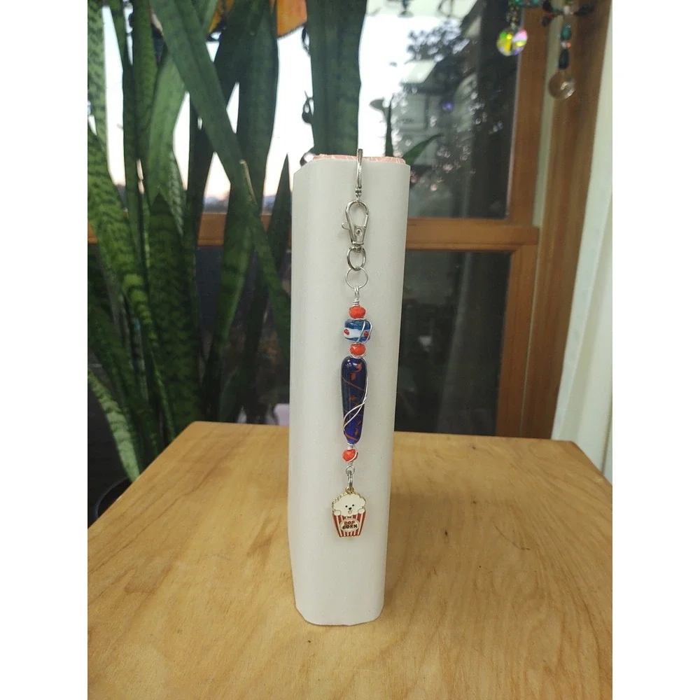 Handcrafted Bookmark Dog In Popcorn Wire Wrapped Lampwork Beads‎ 7
